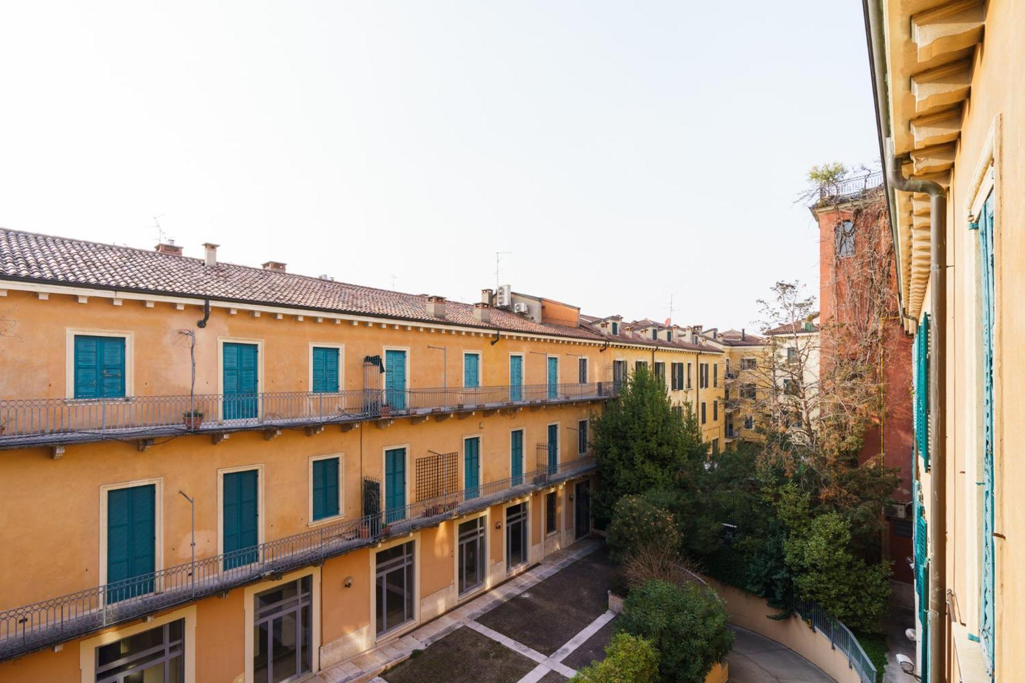Residenza Cattaneo Apartment Верона Екстериор снимка